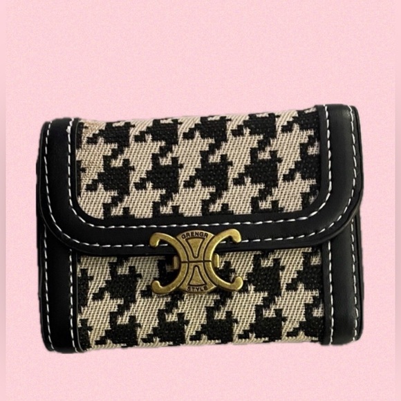 Chic Black and Cream Houndstooth Women's Wallet - Picture 1 of 3
